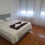 Apartamento San Centar *